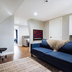 Fun Logan Square Apt • Games • Pets • Sleeps 5