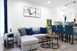 Coach House Apt w/ Arcade Near Downtown - Image 4