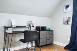 Fun Logan Square Apt • Games • Pets • Sleeps 5 - Image 4