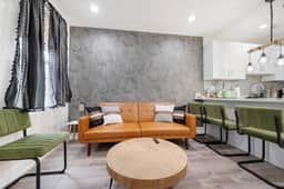 Stylish Cozy Boho • 10 Min to Downtown • Sleeps 5 - Image 2