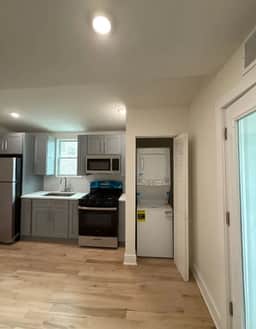 Logan Sq Apt | King Bed | Games | Near Blue Line - Image 3