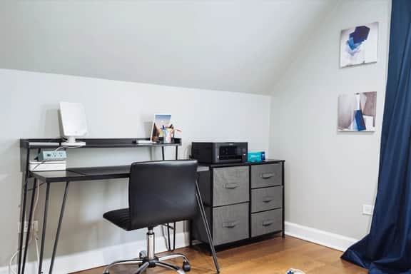 Fun Logan Square Apt • Games • Pets • Sleeps 5 - Image 4