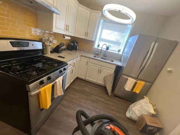 Arcade, Pet-Friendly, Work-Ready near Downtown - Image 2