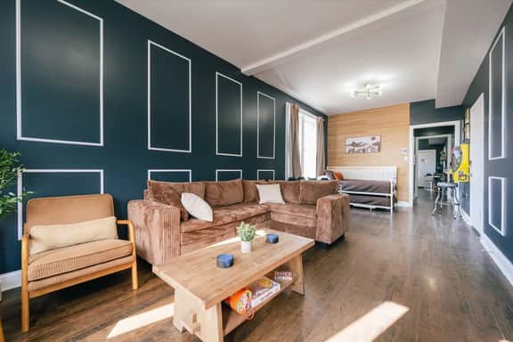 Spacious Arcade Apt for 12 Guests 10 min Downtown - Image 3