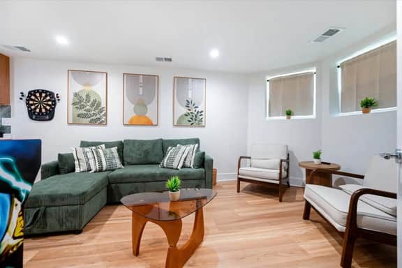 Avondale Arcade Apt | Pet-Friendly | Great Area - Image 4