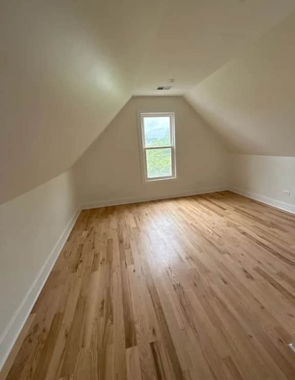 Logan Sq Apt | King Bed | Games | Near Blue Line - Image 5