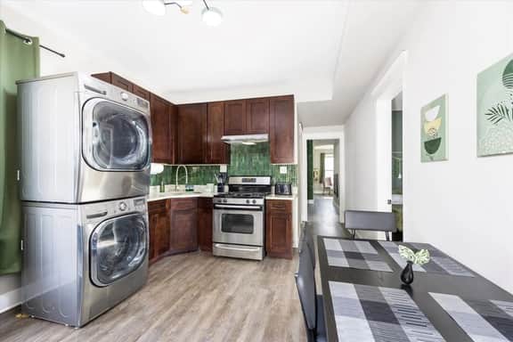 PacMan Arcade Getaway • Near Downtown • Sleeps 10 - Image 5