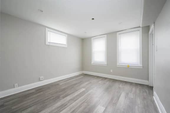 Moody 2 BRs - Games - Garage Parking - Sleeps 6 - Image 2